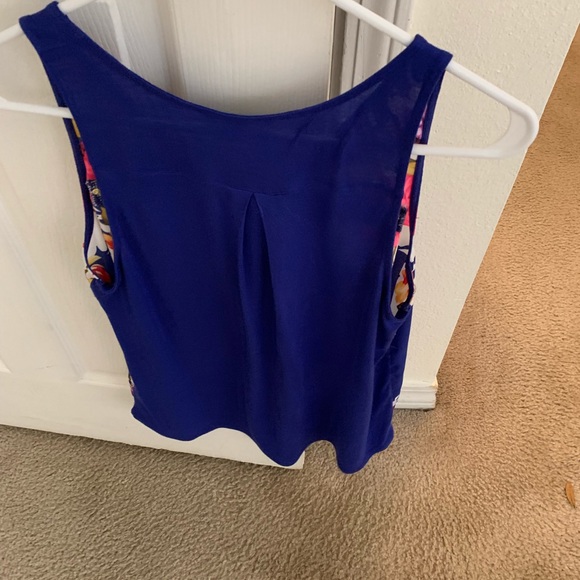 Express Floral Top - Picture 5 of 5